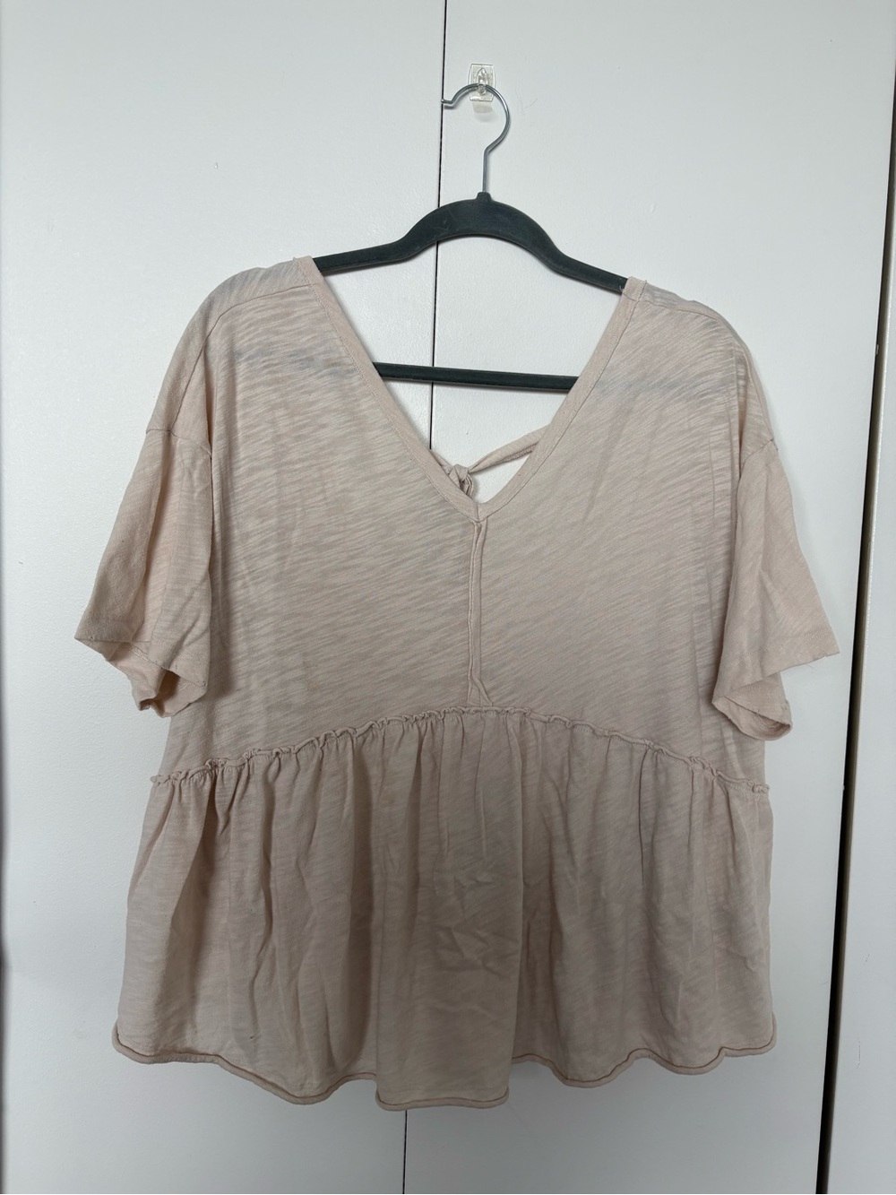 American Eagle XL Cream Peplum T-Shirt with Tie Back